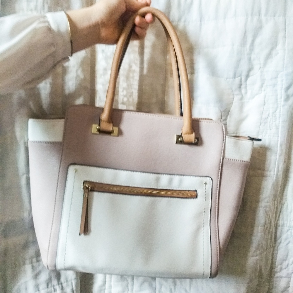 Apt 9 neutral toned pink purse/handbag